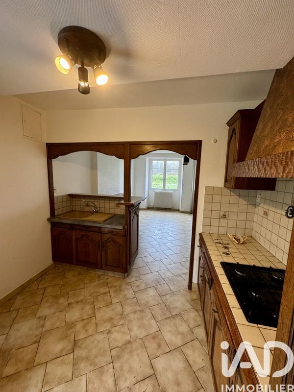 Maison - 219 m² - 14 pièces