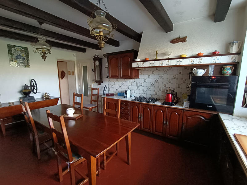 Maison - 207 m² - 7 pièces