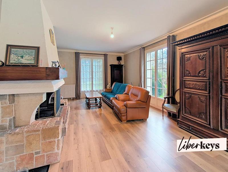 Maison ancienne - 195 m² - 8 pièces