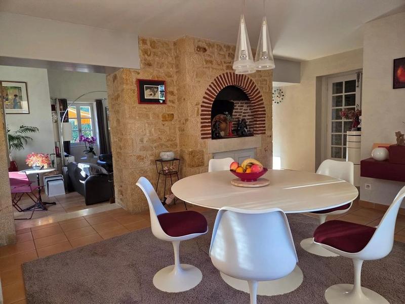 Maison en pierre - 169 m² - 7 pièces