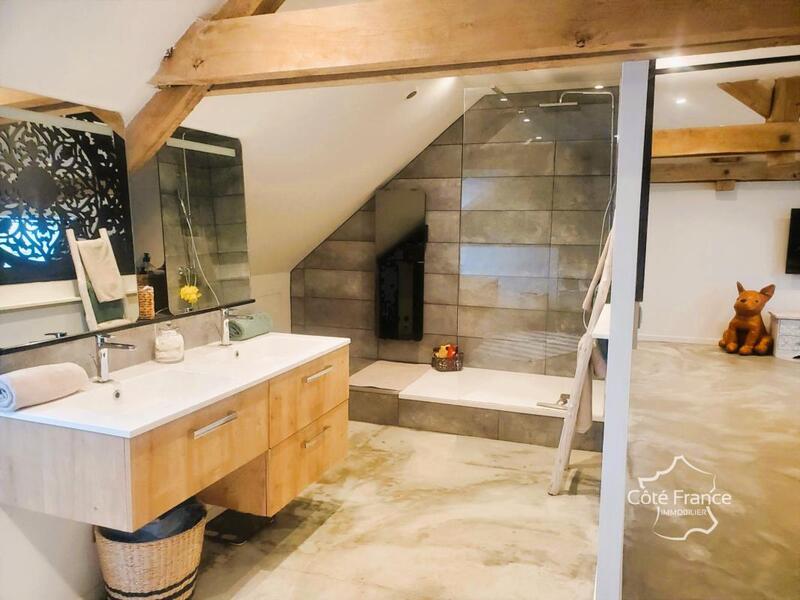 Maison - 394 m² - 12 pièces