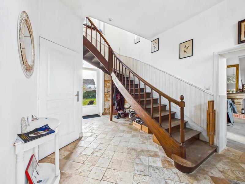 Maison - 210 m² - 10 pièces