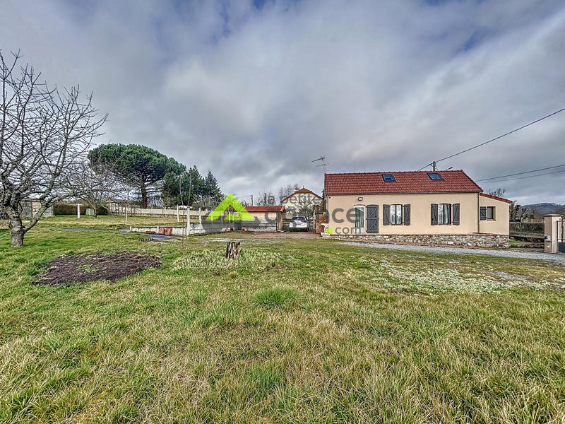 Maison - 95 m² - 4 pièces