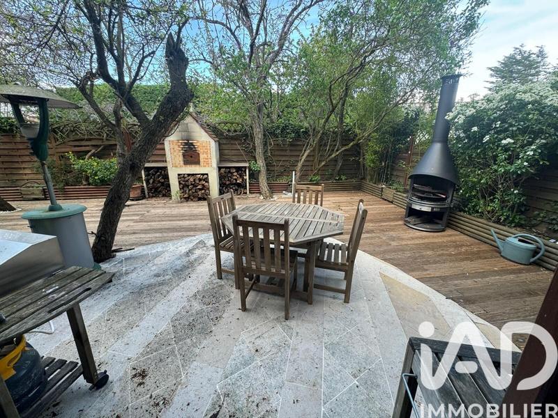 Maison de maîtres - 317 m² - 9 pièces