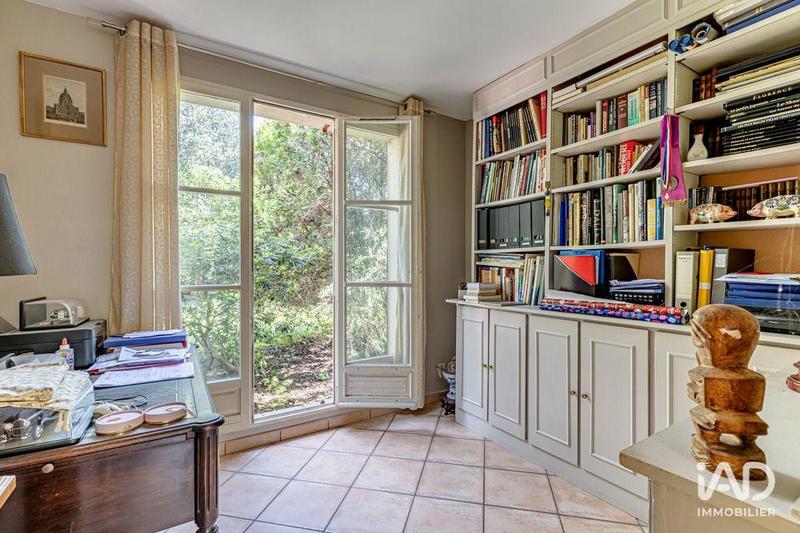 Maison - 225 m² - 6 pièces