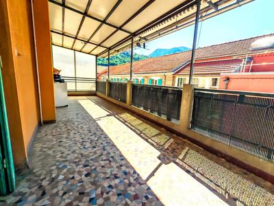 Appartement - 86 m² - 4 pièces