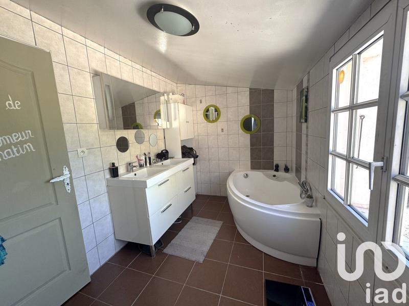 Maison - 185 m² - 6 pièces