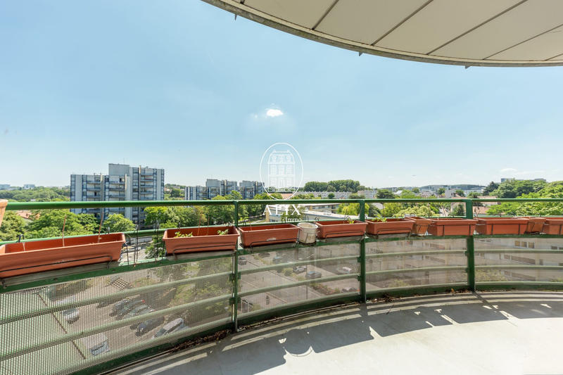 Appartement - 90 m² - 5 pièces