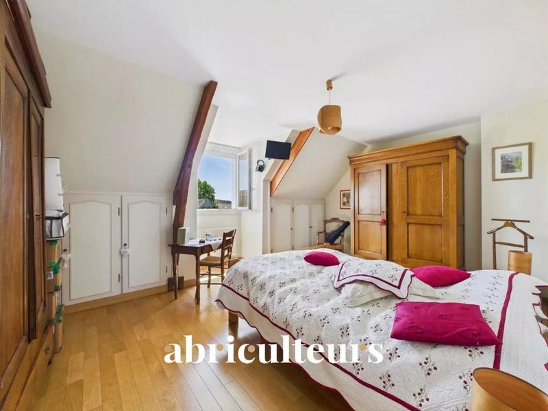 Maison - 186 m² - 7 pièces