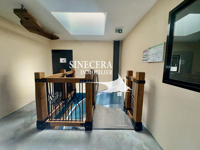 Local d'activités - 10 102 m²