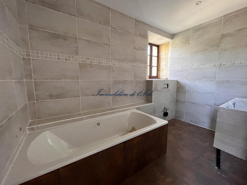 Maison - 300 m² - 10 pièces