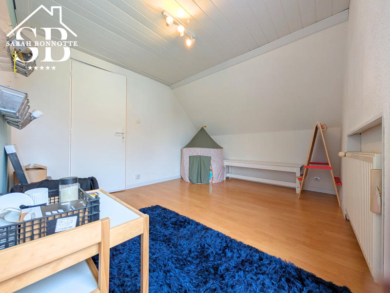 Maison - 95 m² - 5 pièces