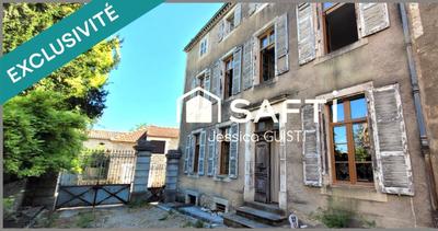 Maison - 260 m² - 11 pièces