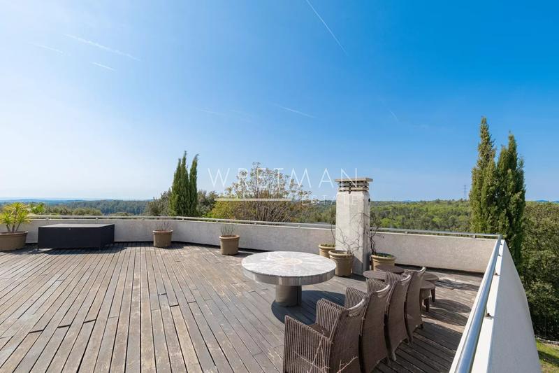 Villa - 630 m² - 10 pièces