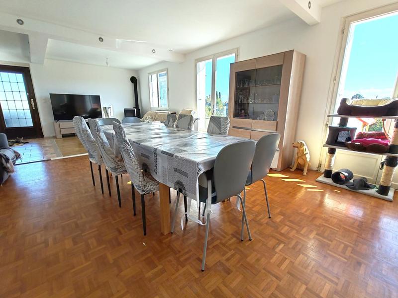 Maison - 140 m² - 7 pièces