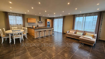 Maison - 160 m² - 7 pièces