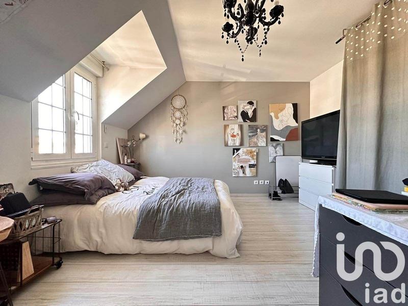 Maison - 200 m² - 7 pièces