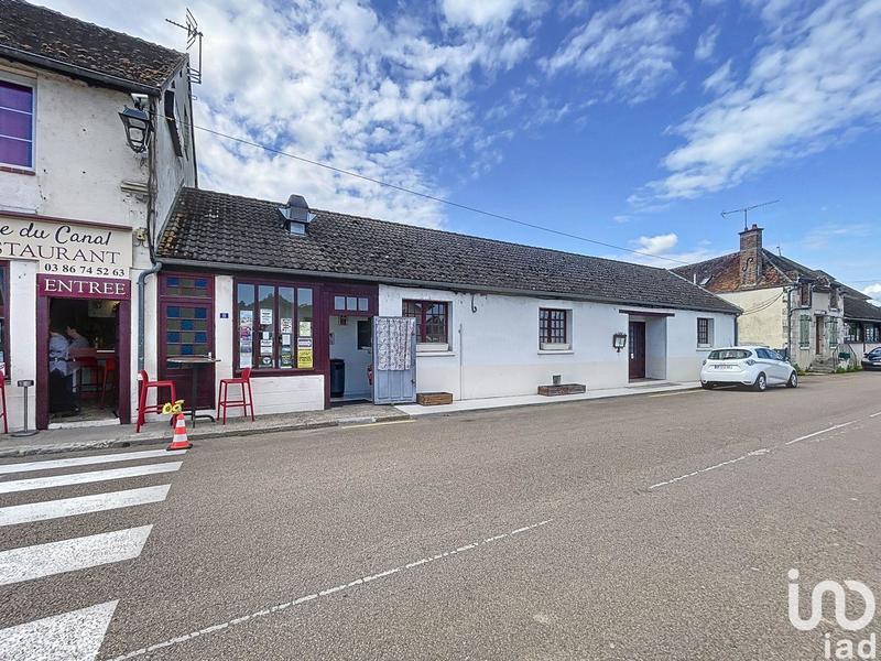 Local commercial - 303 m²