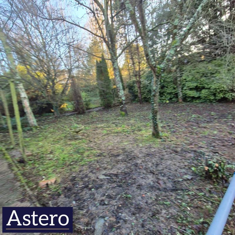 Terrain constructible - 1 815 m²