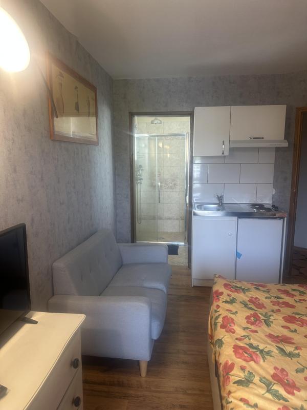 Studio - 15 m² - 1 pièce