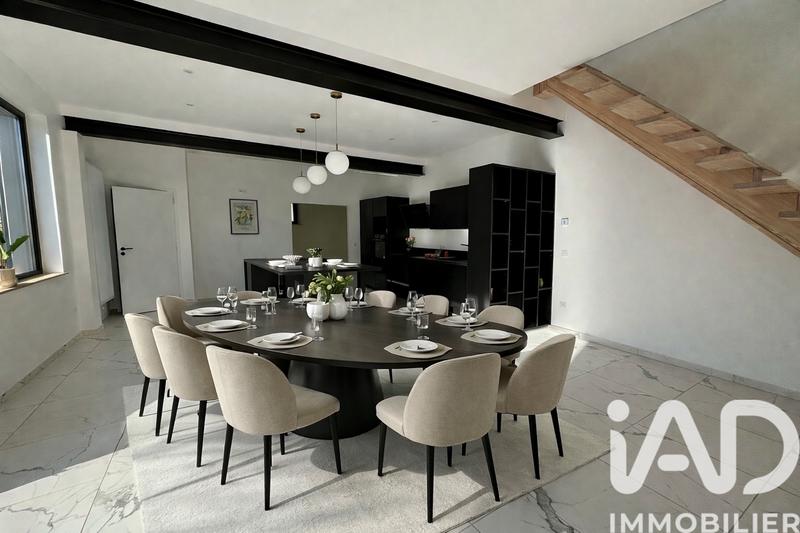 Maison de ville - 216 m² - 7 pièces