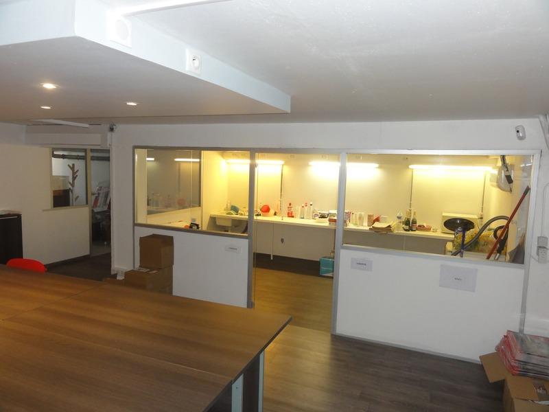 Local commercial - 148 m² - 11 pièces