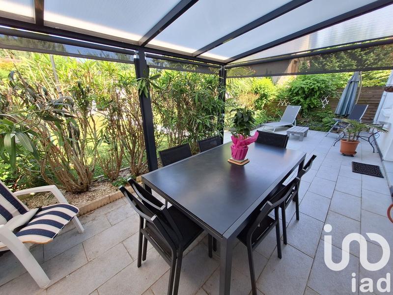 Maison - 200 m² - 8 pièces