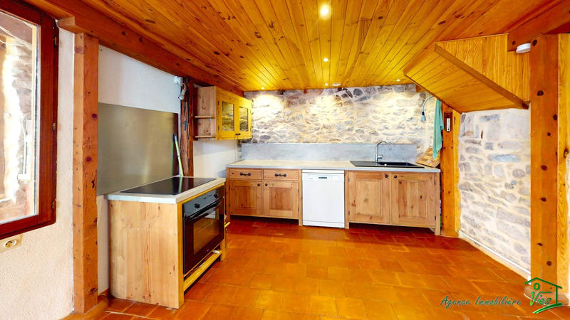 Maison - 160 m² - 8 pièces