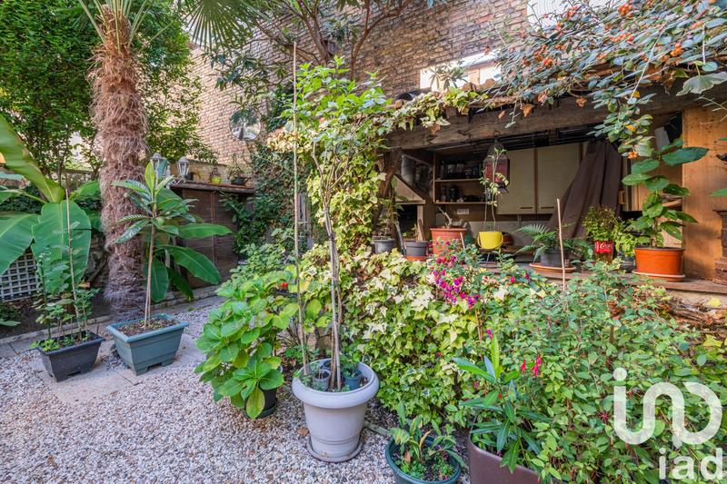 Maison - 240 m² - 6 pièces