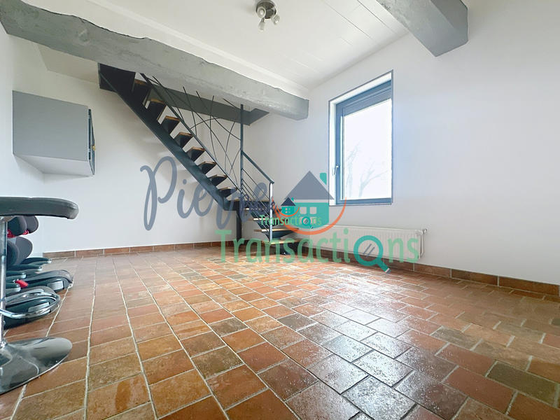 Maison - 235 m² - 7 pièces