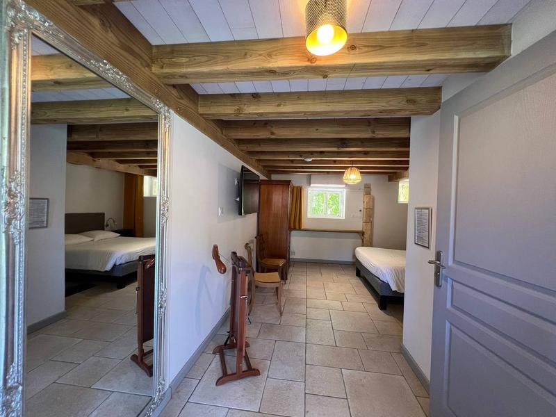 Maison traditionnelle - 440 m² - 13 pièces