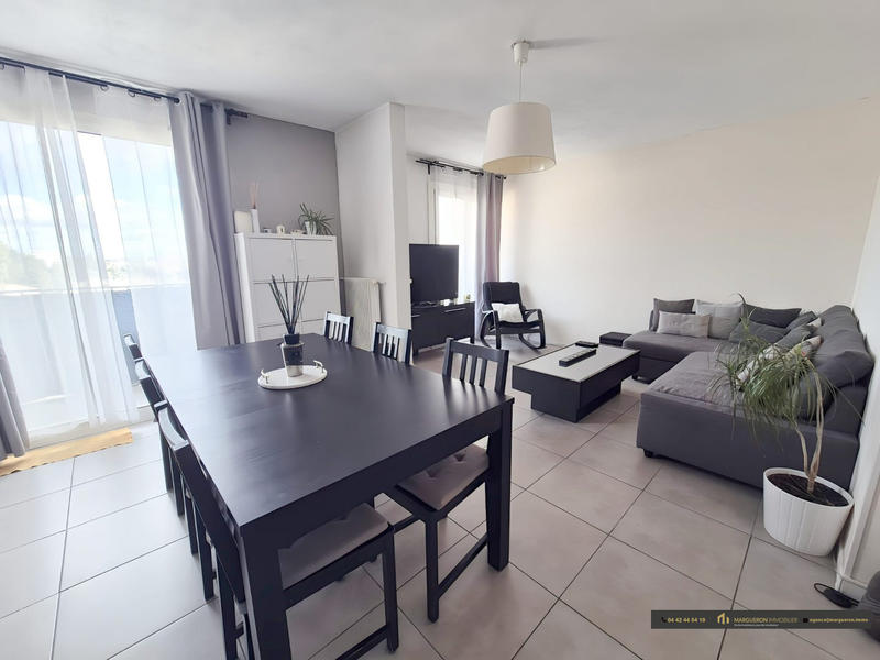 Appartement - 82 m² - 4 pièces