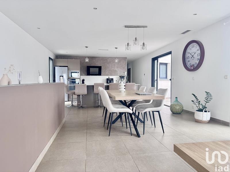 Maison - 225 m² - 5 pièces