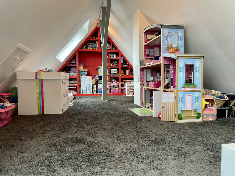 Maison - 169 m² - 5 pièces