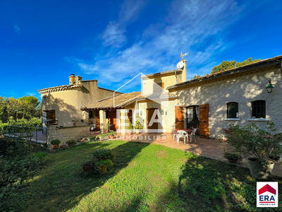 Maison - 222 m² - 6 pièces