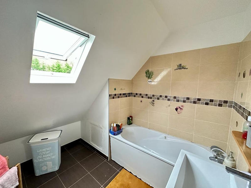 Maison - 87 m² - 4 pièces