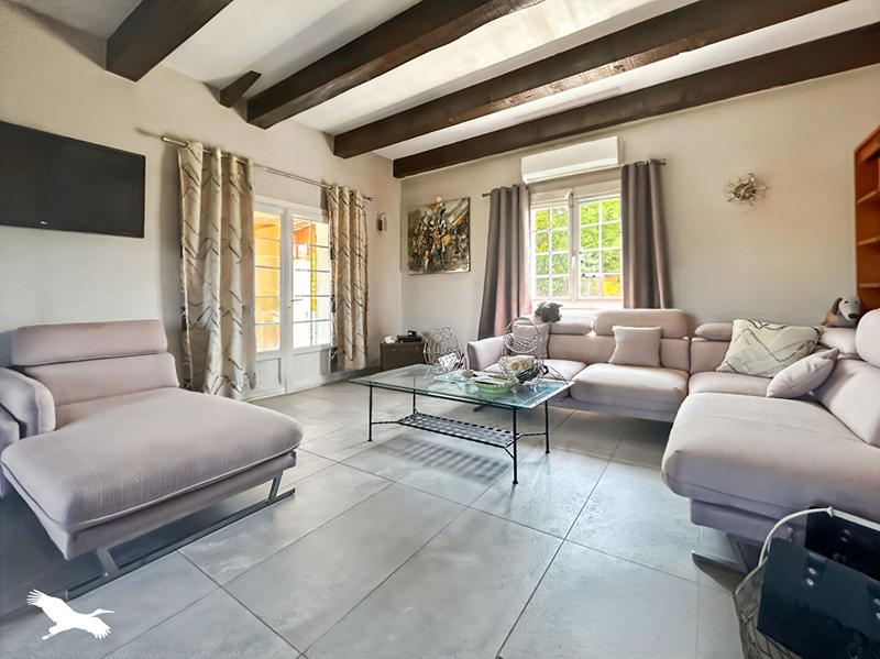 Maison - 202 m² - 7 pièces