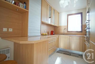 Maison - 91 m² - 5 pièces