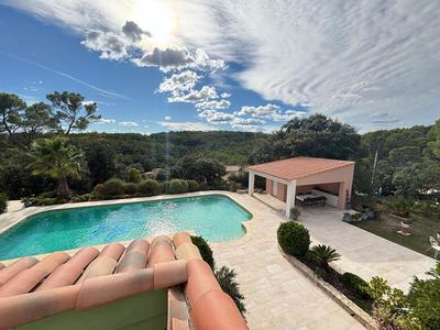 Villa - 142 m² - 6 pièces