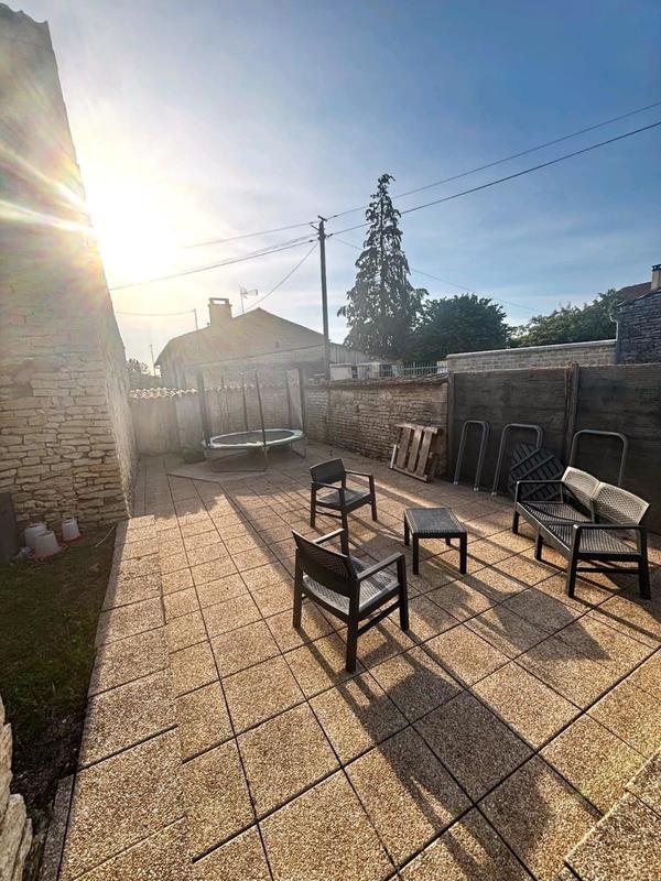 Maison - 228 m² - 10 pièces