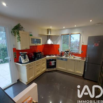 Maison - 149 m² - 8 pièces