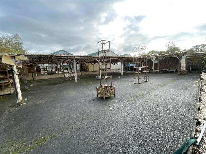 Entrepôt - 1 000 m²