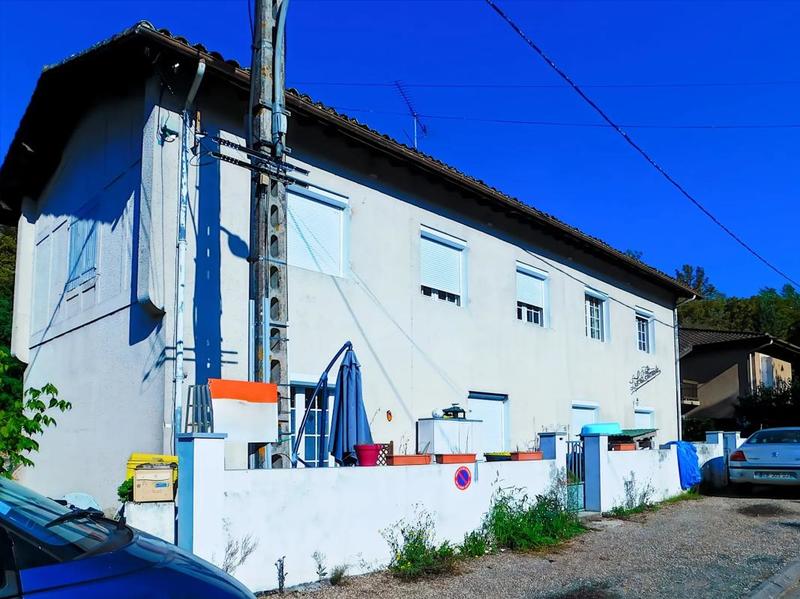 Appartement - 195 m² - 9 pièces