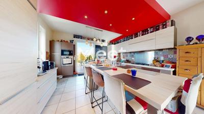 Propriété - 255 m² - 8 pièces