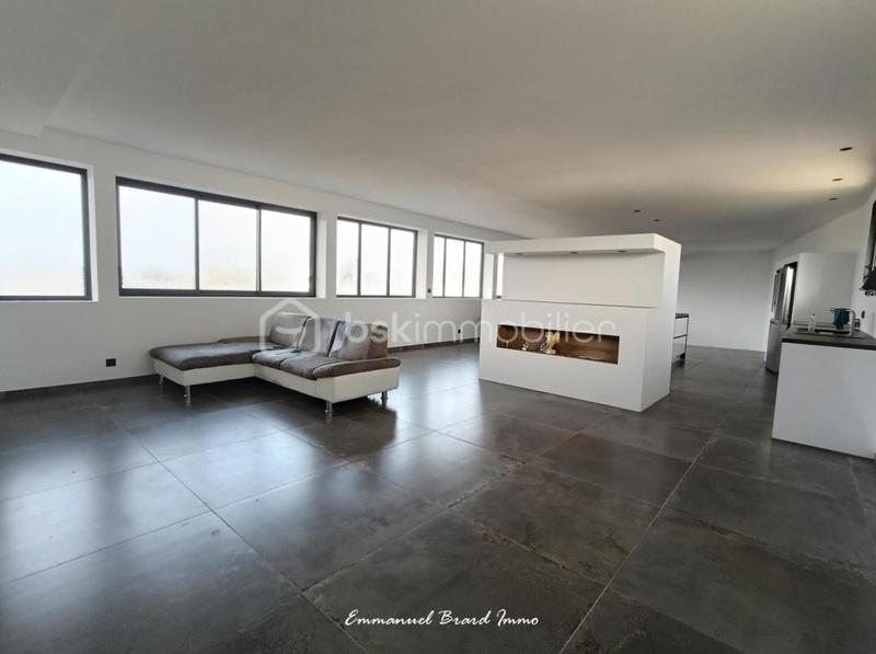 Maison traditionnelle - 180 m² - 5 pièces