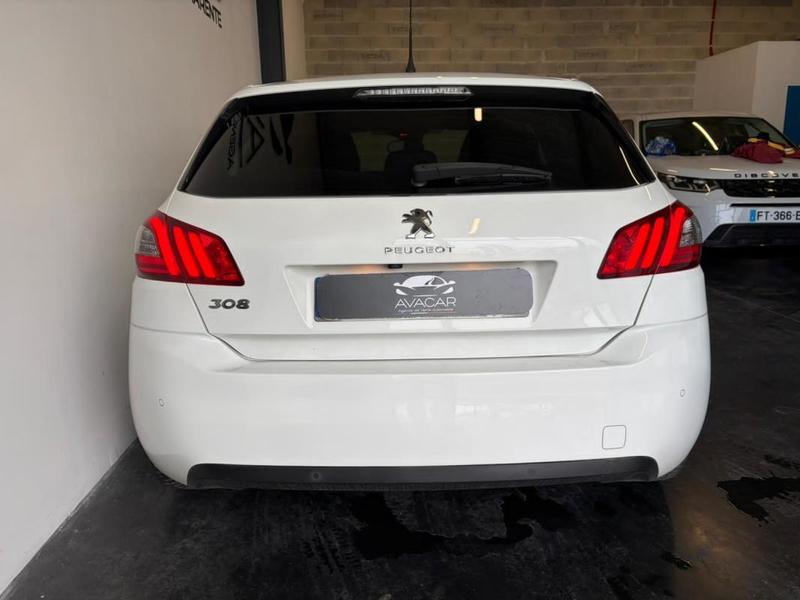 Peugeot 308 Phase II 1.5 Blue HDi 102 cv