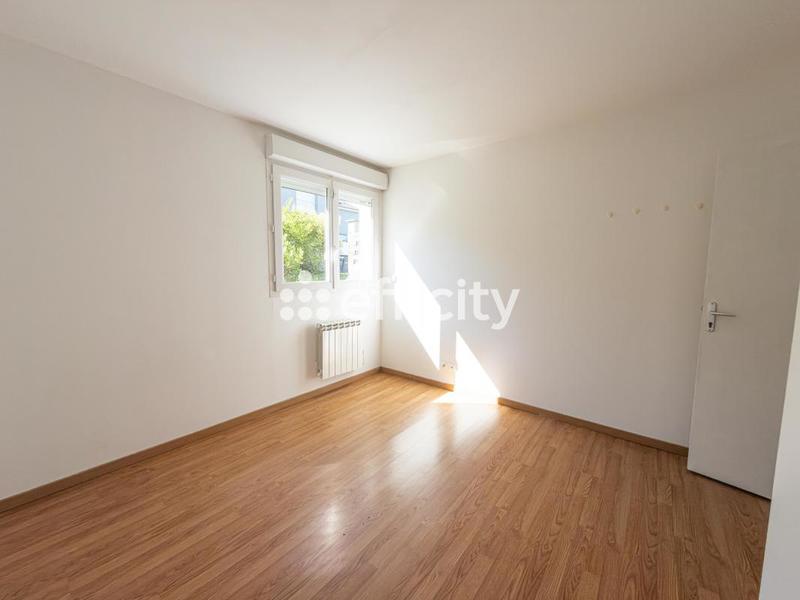 Villa - 230 m² - 9 pièces