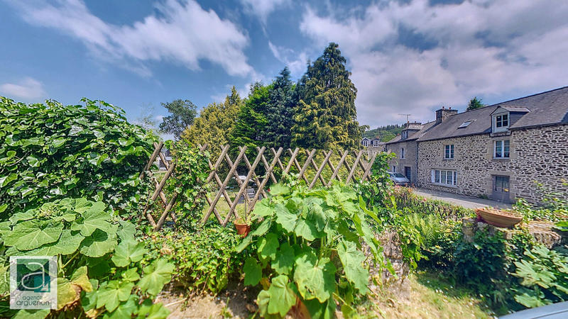 Maison - 234 m² - 11 pièces