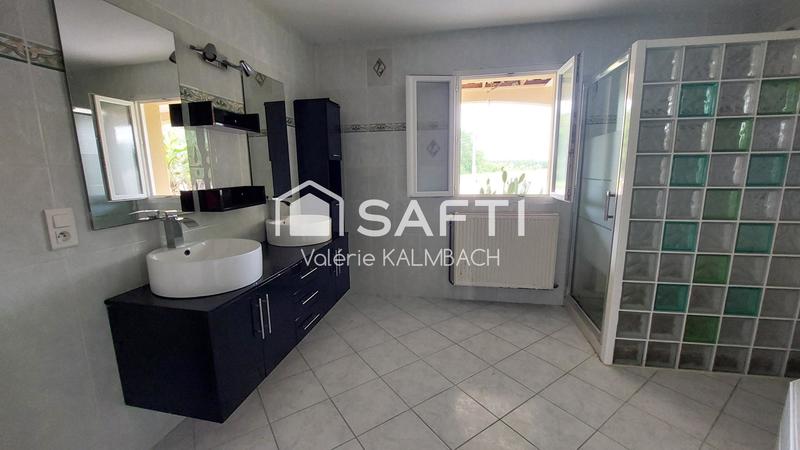 Maison - 137 m² - 6 pièces