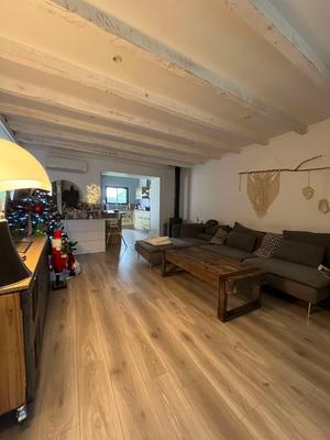 Maison traditionnelle - 85 m² - 3 pièces